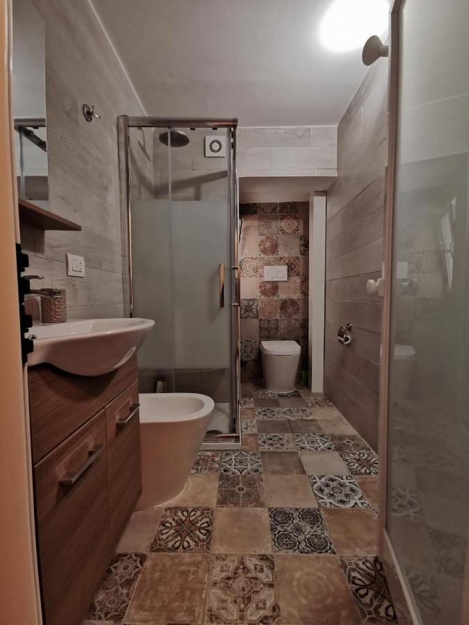 Whiteflower Apartments Bari Buitenkant foto
