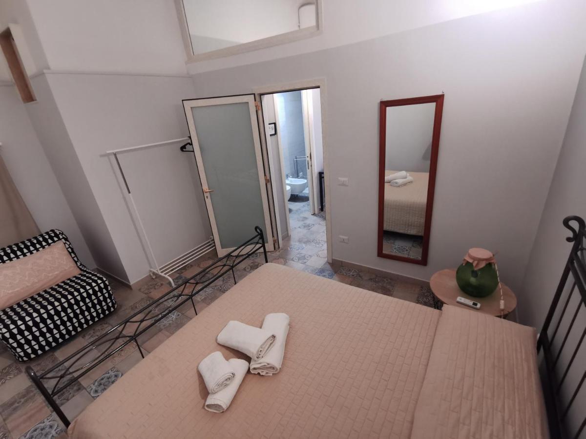 Whiteflower Apartments Bari Buitenkant foto
