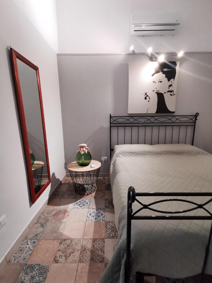 Whiteflower Apartments Bari Buitenkant foto