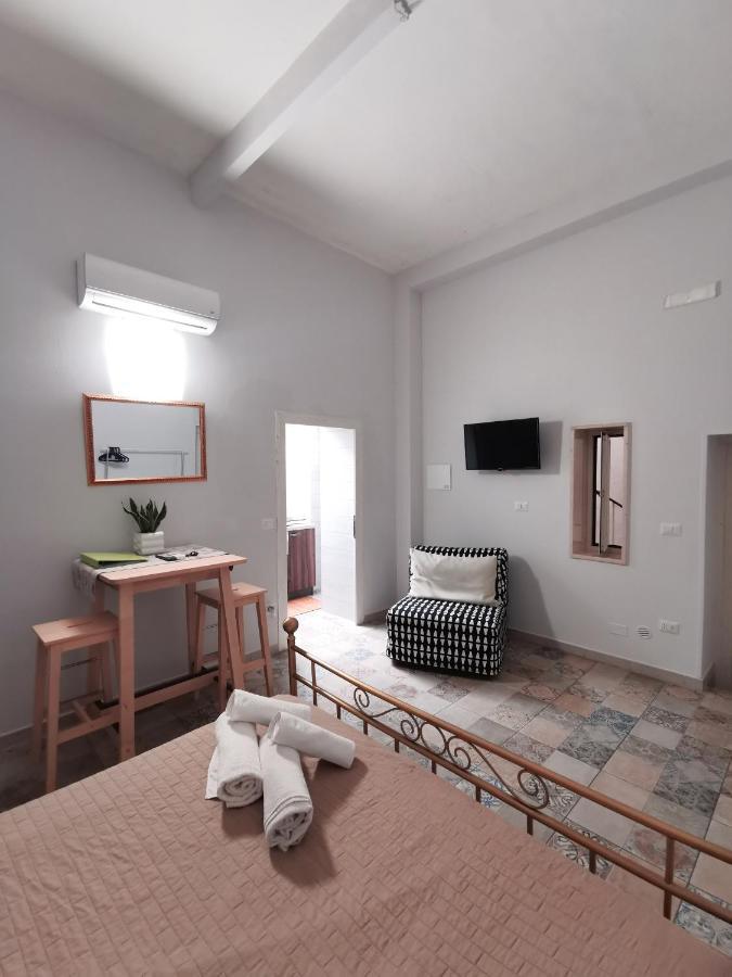 Whiteflower Apartments Bari Buitenkant foto